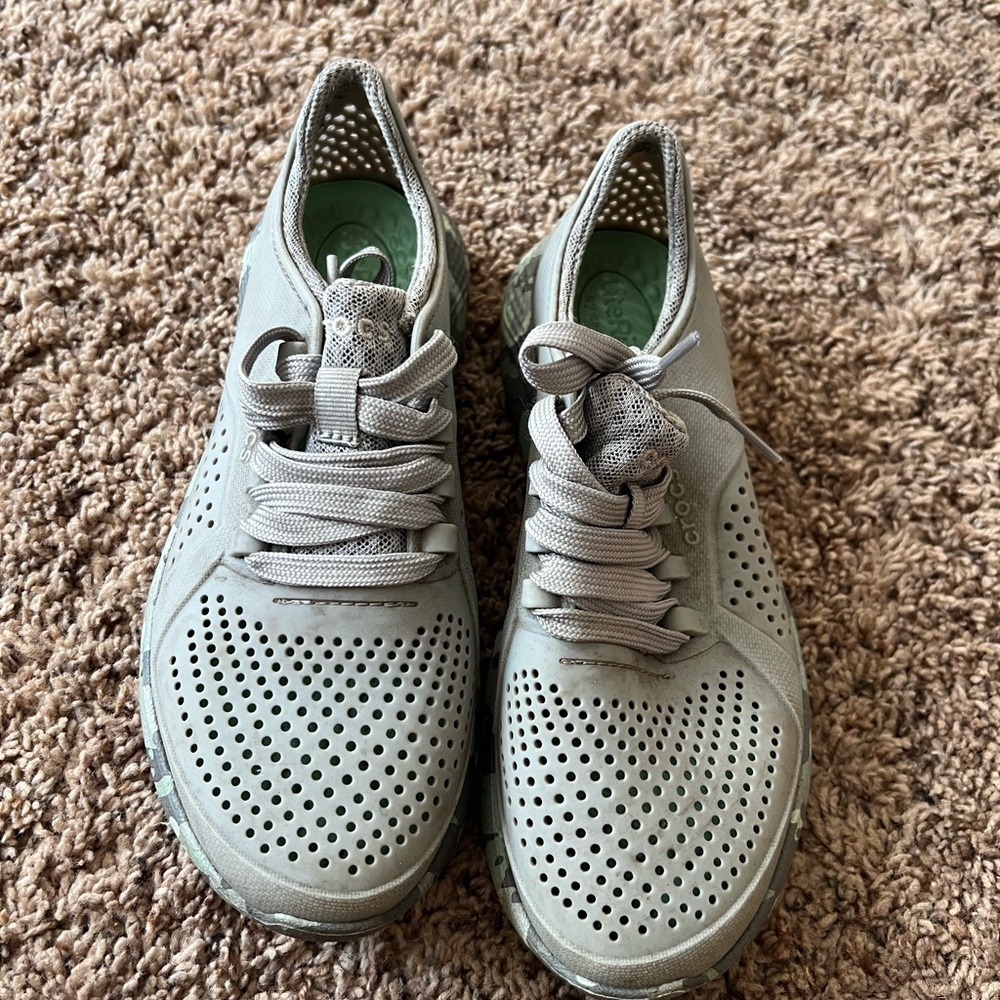 Croc tennis shoes